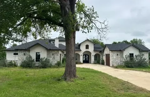128 Gloria Blvd, Smithville, TX 78957