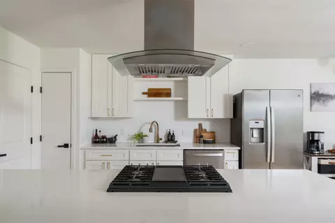 Kitchen - 304 Skyloop Dr, Austin, TX 78745 photo 1 of 7