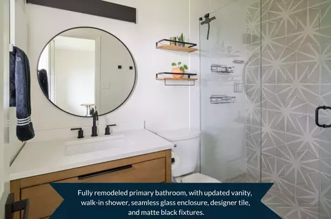 Bath - 304 Skyloop Dr, Austin, TX 78745 photo 2 of 3