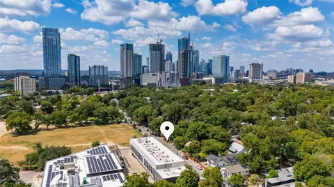 49 Navasota St #214, Austin, TX 78702