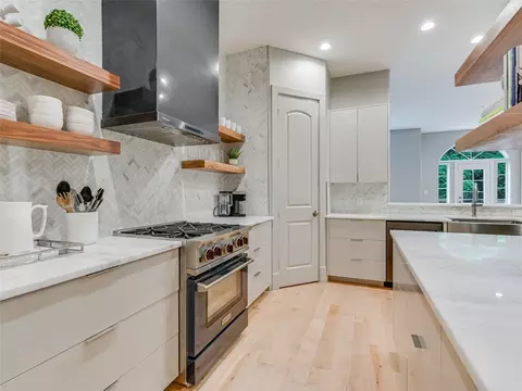 1529 Barton Springs Rd #13, Austin, TX 78704