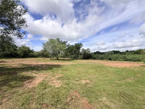 150 Pumper Rd, Luling, TX 78648 photo 3