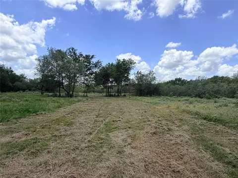 150 Pumper Rd, Luling, TX 78648 photo 5