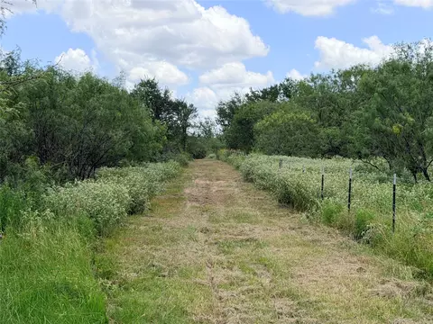 150 Pumper Rd, Luling, TX 78648 photo 11