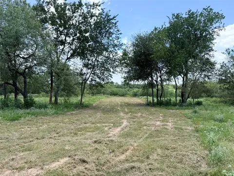 150 Pumper Rd, Luling, TX 78648 photo 10
