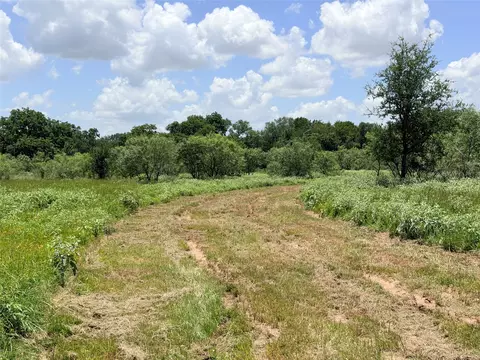 150 Pumper Rd, Luling, TX 78648 photo 9