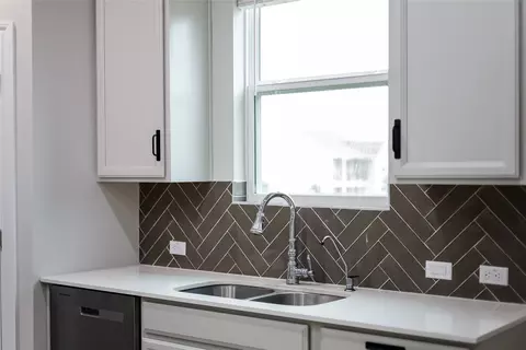 Kitchen - 2520 Roosevelt Rd, Leander, TX 78641 photo 2 of 6