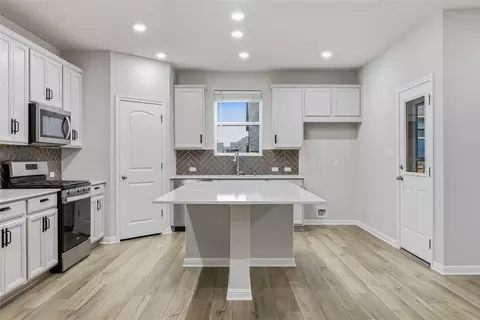 Kitchen - 2520 Roosevelt Rd, Leander, TX 78641 photo 6 of 6
