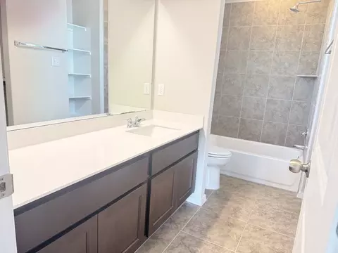 Bath - 123 Saranac Dr, Elgin, TX 78621 photo 1 of 3