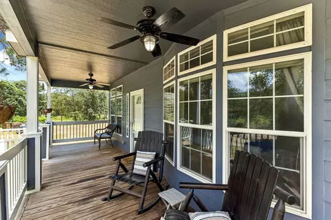 Exterior - 260 Dickerson Ln, Elgin, TX 78621 photo 5 of 10