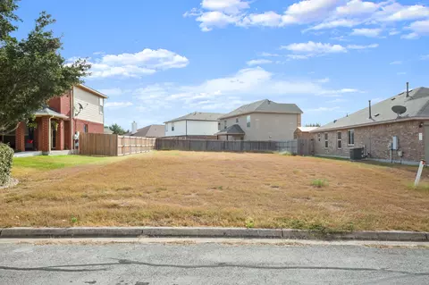 406 Gettysburg Loop, Elgin, TX 78621 photo 6
