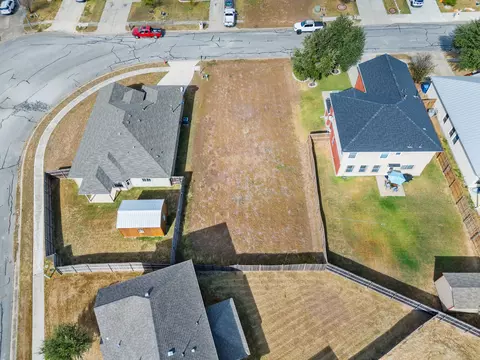 406 Gettysburg Loop, Elgin, TX 78621 photo 2