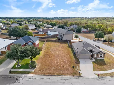 406 Gettysburg Loop, Elgin, TX 78621 photo 5