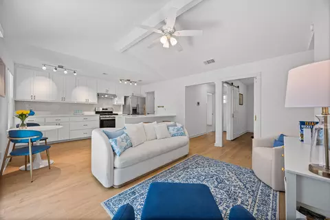 5500 Stuart Cir, Austin, TX 78721