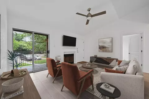 3204 Menchaca Rd #212, Austin, TX 78704