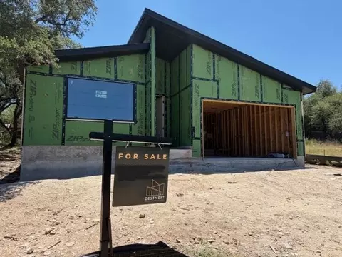 2807 American Dr, Lago Vista, TX 78645
