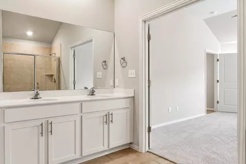 Entry Way - 204 Bright Star Ln, Georgetown, TX 78628 photo 2 of 4