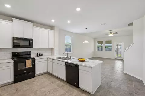 Kitchen - 232 Evening Dusk Dr, Kyle, TX 78640 photo 1 of 2