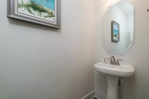 Bath - 1724 Rowdy Loop, Leander, TX 78641 photo 6 of 7