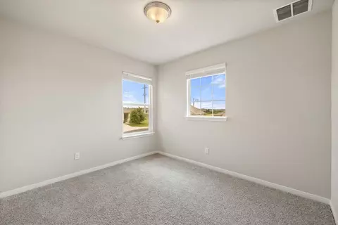 Bedroom - 102 Ashford Way, Georgetown, TX 78626 photo 5 of 6