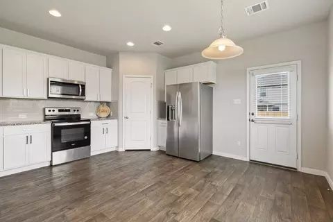 Kitchen - 102 Ashford Way, Georgetown, TX 78626 photo 1 of 3