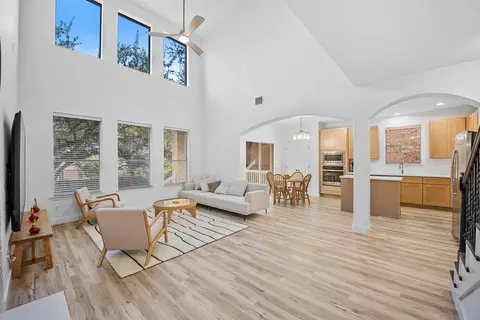 313 El Socorro Ln, Austin, TX 78732