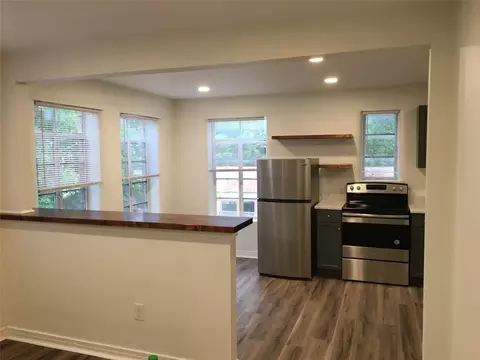 Kitchen - 615 Pecan St, Junction, TX 76849 photo 4 of 5