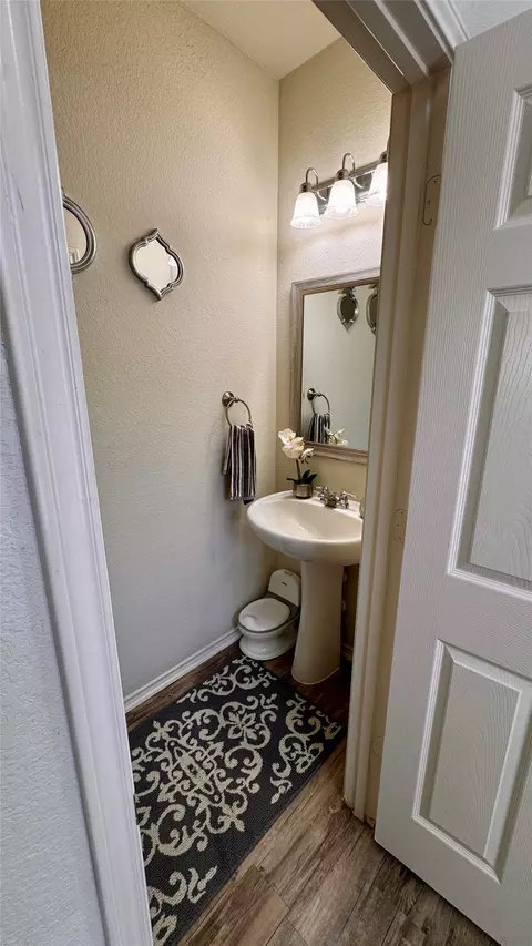 Bath - 426 Eves Necklace Dr, Buda, TX 78610 photo 1 of 4