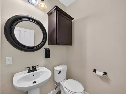 Bath - 435 Davis Mountain Cir, Georgetown, TX 78633 photo 4 of 4