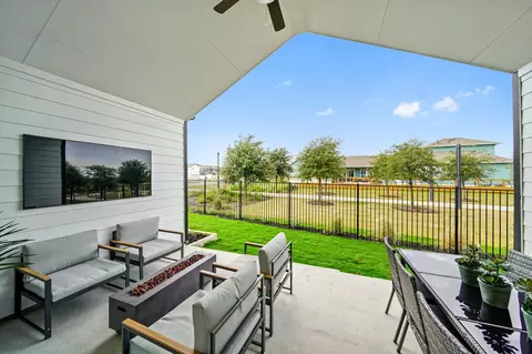 Exterior - 7804 Skytree Dr, Austin, TX 78744 photo 3 of 7