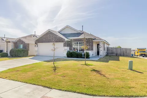 1949 Redstart, New Braunfels, TX 78130
