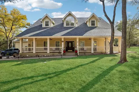 137 Trinity St, Cedar Creek, TX 78612