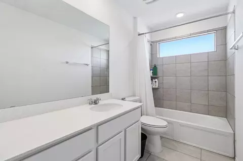Bath - 1201 Mallow Rd, Leander, TX 78641 photo 3 of 3