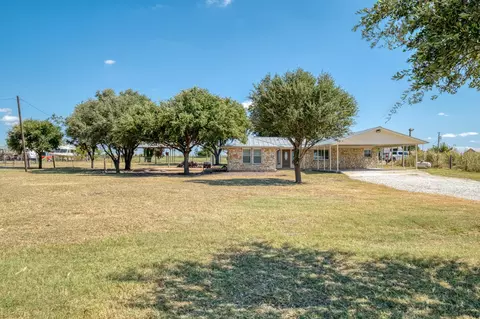 20960 Cameron Rd, Coupland, TX 78615