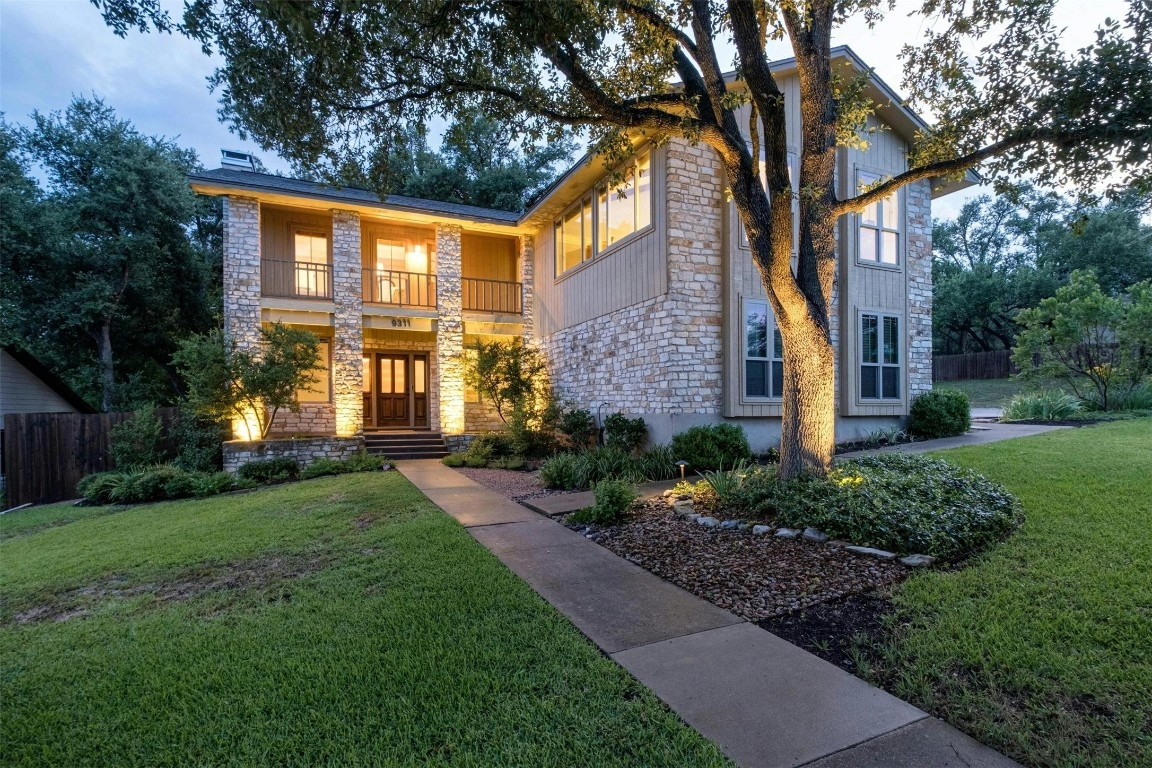 9311 Rolling Oaks Trl  