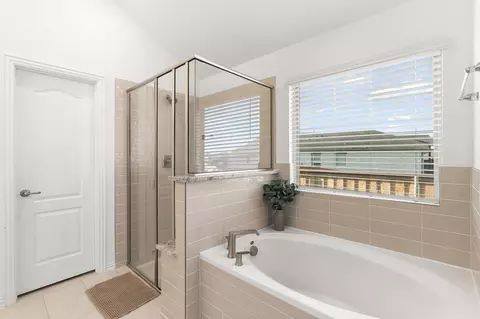 Bath - 463 Oleander Loop, Buda, TX 78610 photo 1 of 2