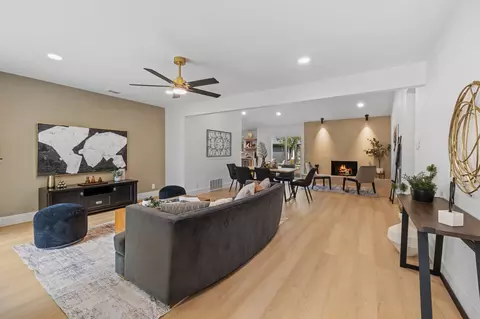 216 Sinuso Dr, Georgetown, TX 78628