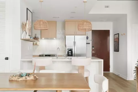 360 Nueces St #1018, Austin, TX 78701
