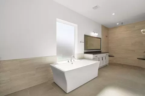 Bath - 3733 Salento Cv, Leander, TX 78641 photo 1 of 7
