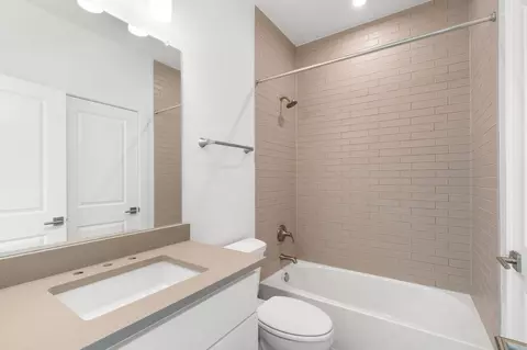 Bath - 3733 Salento Cv, Leander, TX 78641 photo 7 of 7