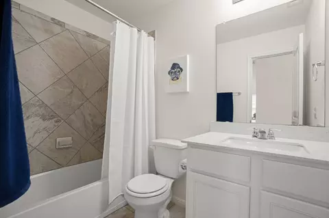 Bath - 1829 Tabarca Dr, Leander, TX 78641 photo 4 of 5