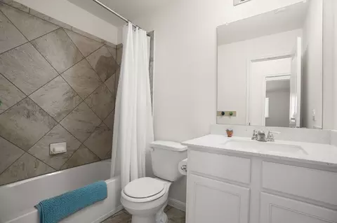 Bath - 1829 Tabarca Dr, Leander, TX 78641 photo 5 of 5