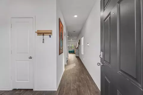 Entry Way - 209 Ehrlich St, Kyle, TX 78640 photo 1 of 10