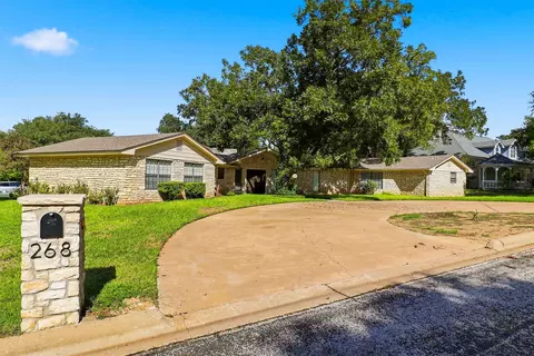 268 Quail St, Meadowlakes, TX 78654