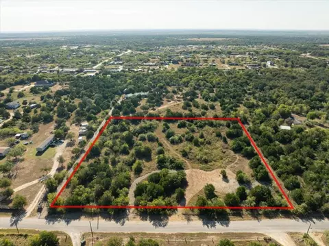 401 Spotted Horse Trl, Dale, TX 78616