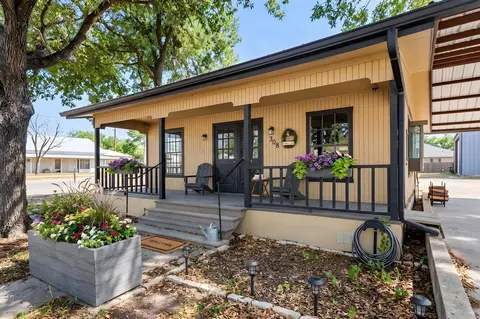Exterior - 308 S Dalton St, Bartlett, TX 76511 photo 5 of 5