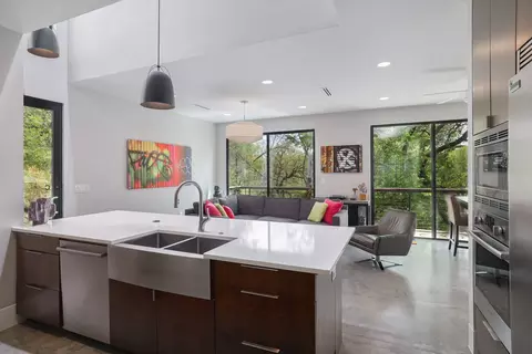 1325 Bonham Ter #C, Austin, TX 78704
