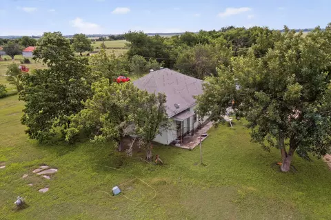 View/Area - 711 E Clark St, Bartlett, TX 76511 photo 4 of 13