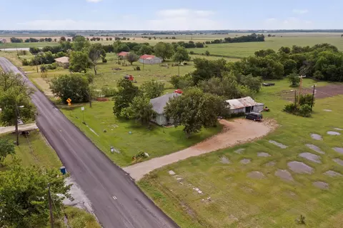 View/Area - 711 E Clark St, Bartlett, TX 76511 photo 5 of 13