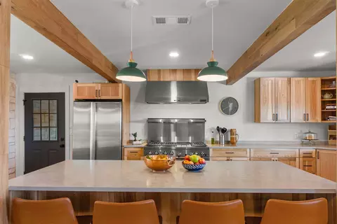 Kitchen - 4530 Fm 86, Luling, TX 78648 photo 3 of 4